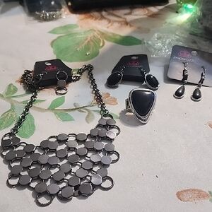 paparazzi Black Mosaic Bib Necklace Set with Matching Earrings & Ring
